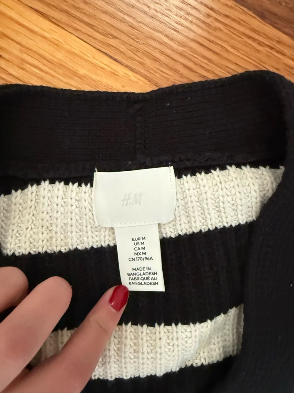 H&M Black and White Striped V-Neck Button Cardigan - Picture 3 of 4